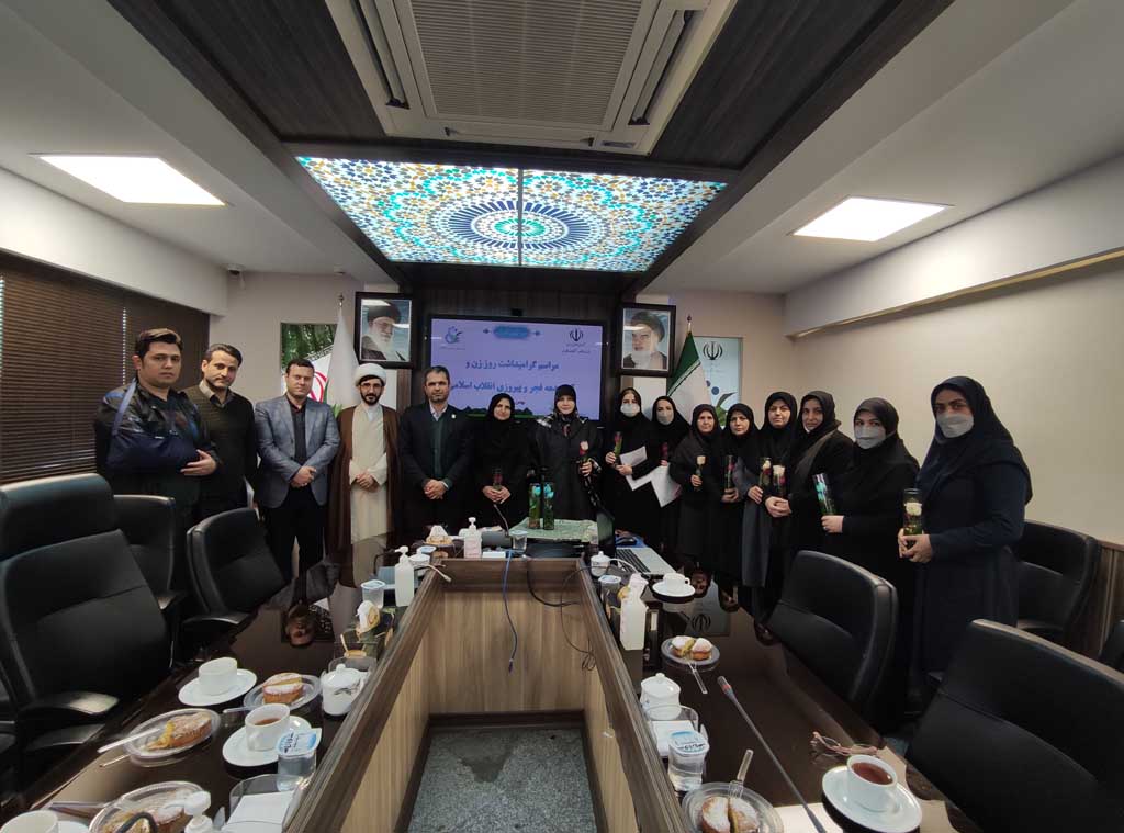 مراسم گرامیداشت دهه فجر در پارک علم و فناوری گیلان برگزار شد