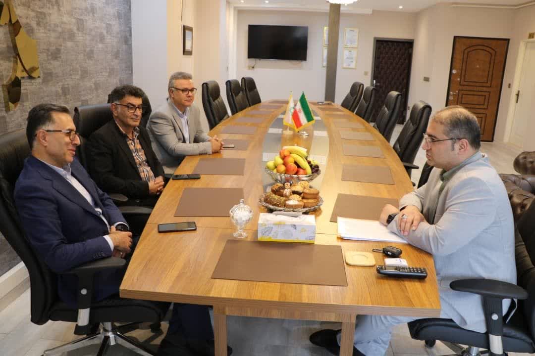 💢🔹دیدار مهندس حسین یونسی مدیر کل بنادر و دریانوردی استان گیلان با دکتر جمال امیدی  مدیر عامل شرکت سیمان خزر  در محل دفتر رشت این شرکت