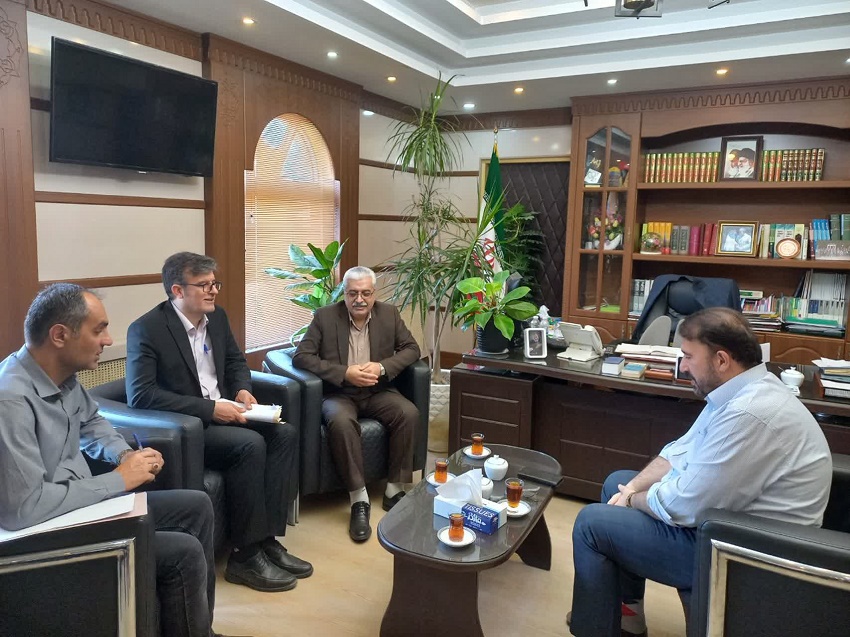 مدیر پخش فرآورده های نفتی گیلان با فرماندار شهرستان لنگرود دیدار کرد