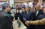 بازدید رئیس سازمان انرژی اتمی از غرفه پارک علم و فناوری گیلان