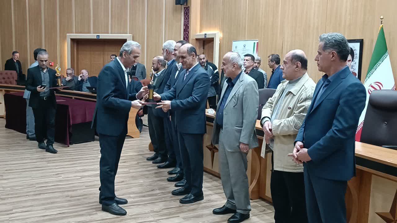 از ۲۹ واحد صنعتی، معدنی و صادرکنندگان گیلان تجلیل شد