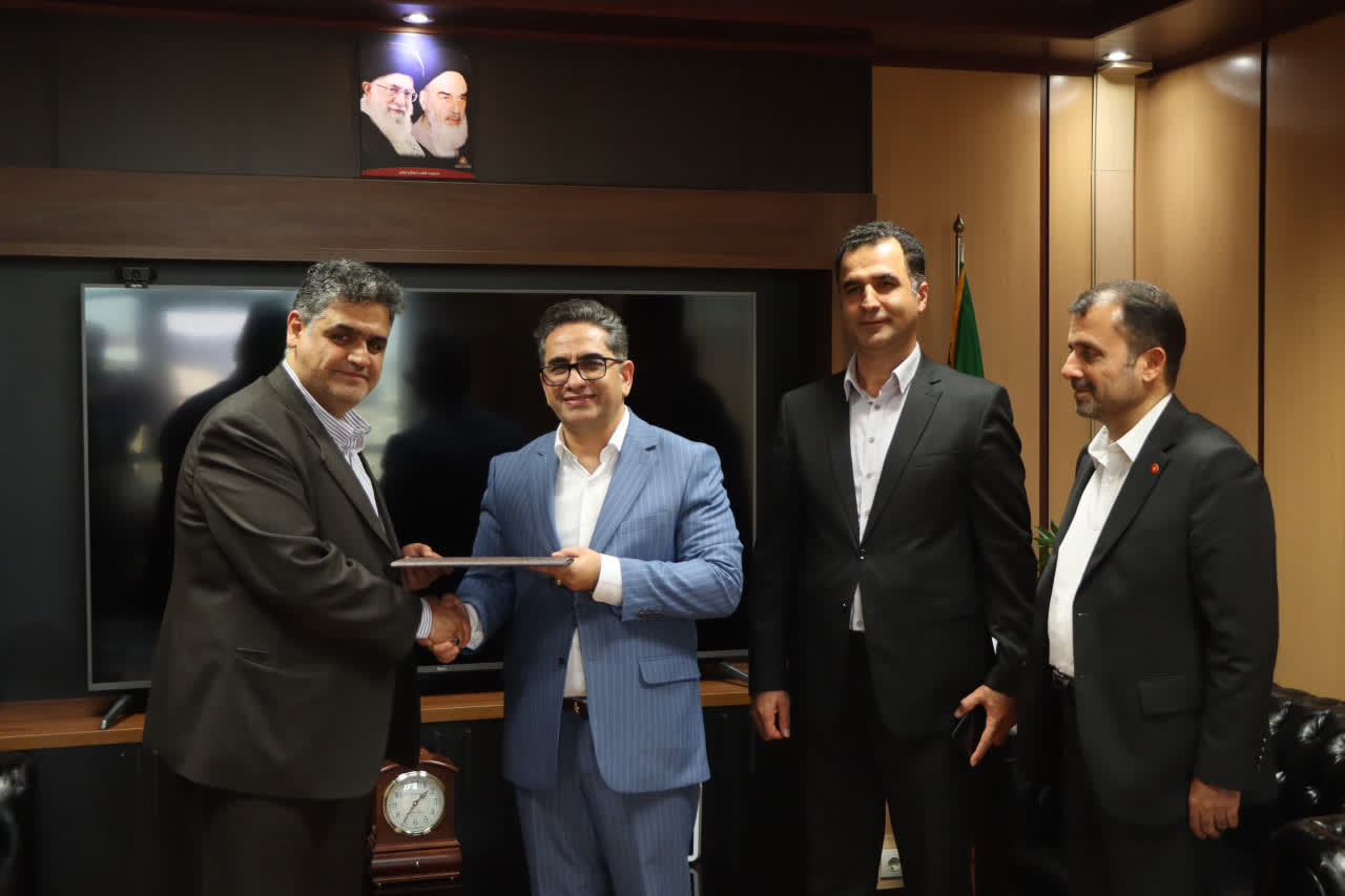 دیدار مدیرکل بنیاد مسکن انقلاب اسلامی استان گیلان با مدیر شعب بانک ملت استان