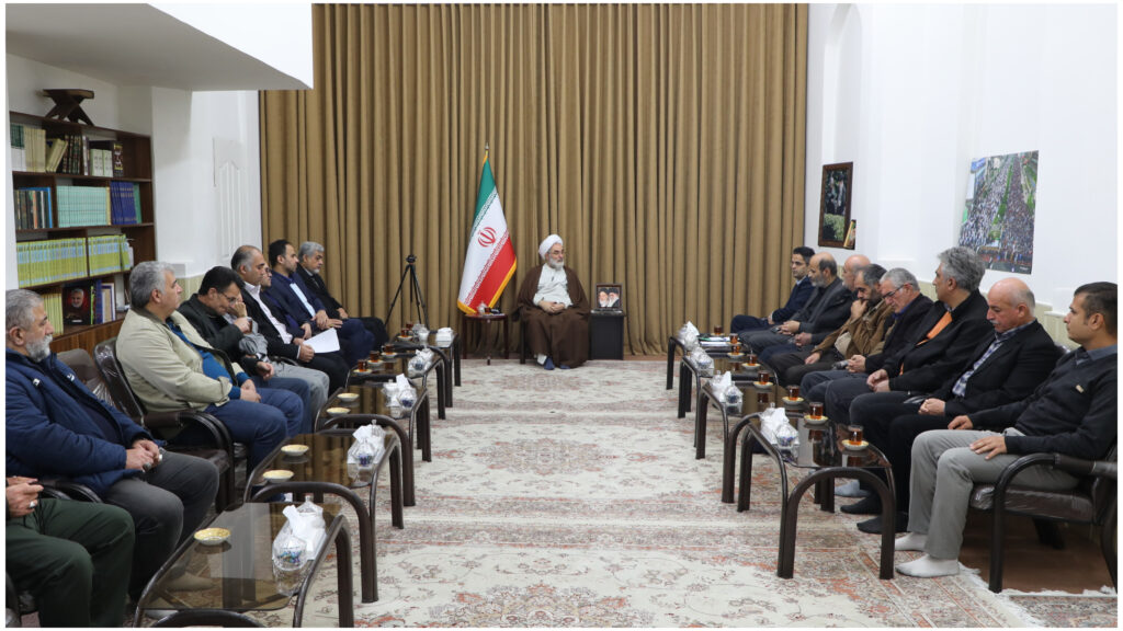 رانندگان تاکسی قربانی ناهماهنگیهای ترافیکی نباشند./کلید حل معظل ترافیک رشت با اجرای طرح زوج و فرد خودروها امکان پذیر است.