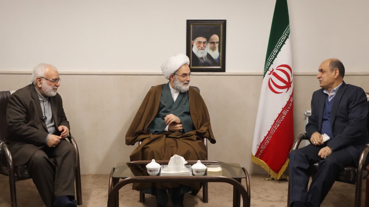 مسئله اصلی جامعه اصل نظام نیست، بلکه رفع مشکلات معیشتی مردم‌ است