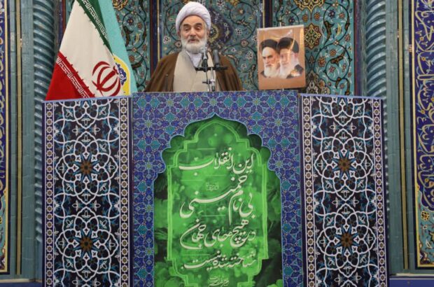 ملت ایران عزت خود را به هیچ بهایی نمی فروشد/ انقلاب اسلامی از آرمان‌های خود کوتاه نمی‌آید