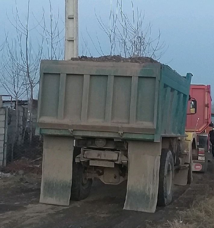 توقیف ۴۰ تن شن وماسه غیر مجاز در رشت